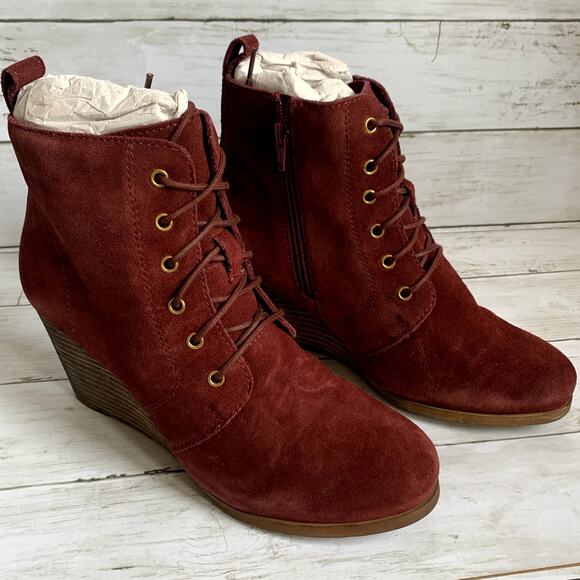 NEW Diba Blake Lace Up Suede Wedge Boots Booties in Burgundy - Picture 1 of 7